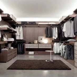 Come organizzare una cabina armadio