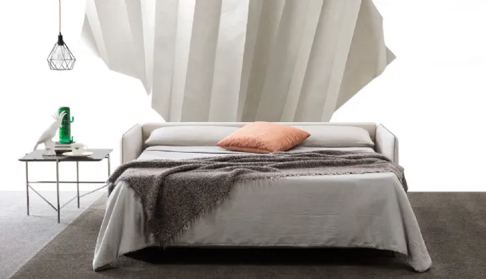 Il divano letto Easy di Berto con materasso in poliuretano 