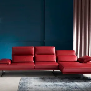 È di Franco Ferri il divano moderno Stupore con schienali reclinabili
