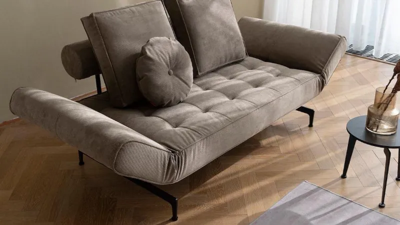 Divano letto singolo Ghia con rivestimento in poliestere