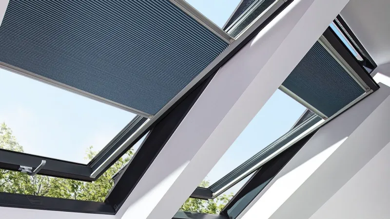 Finestre a bilico in PVC FAKRO: praticità senza compromessi
