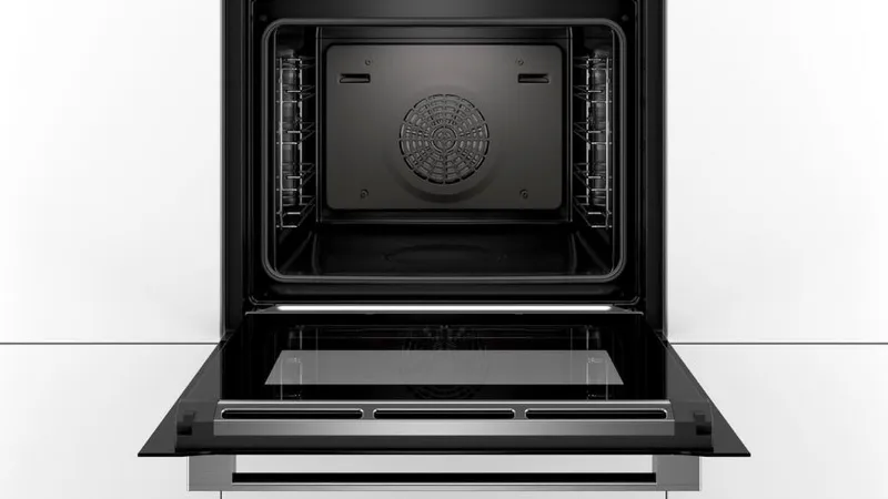 Il forno a vapore Bosch modello HSG636ES1 