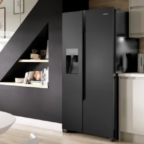 Side by Side RS694 Hisense