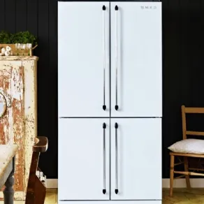 Design retrò per il frigorifero Smeg FQ960P