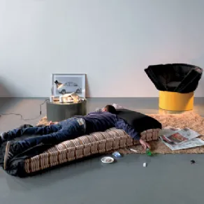 Dormire per terra
