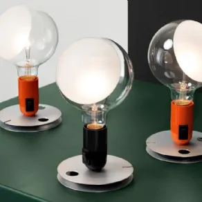 Lampadina di Flos dal design essenziale