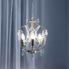 Kristaller di Ikea ha i pendenti in vetro