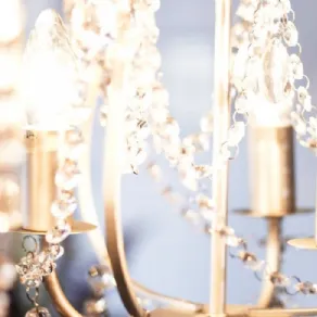 Le lampadine a forma di candela sono la scelta ideale