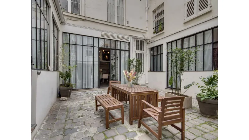 Il cortile del loft parigino