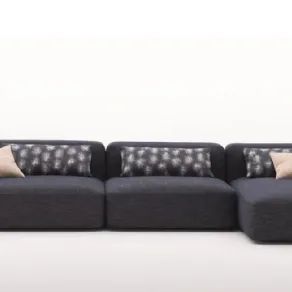 Flessibile e recuperabile in ogni sua parte il divano Dorvan di Désirée 