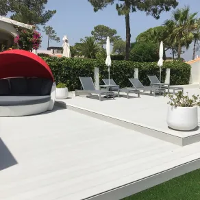 Finitura White Shade per il decking composito in WPC di Tecnodeck®