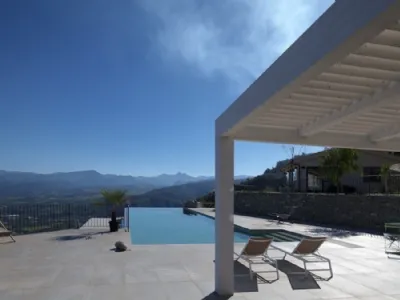 I serramenti Schüco in una villa in Sicilia