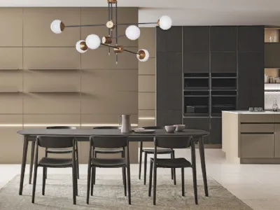 Iconica di Veneta Cucine: un ambiente accogliente e funzionale di estetica contemporanea