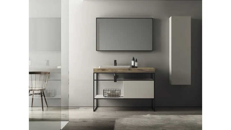 Il telaio in alluminio dona uno stile industrial chic alla sala da bagno