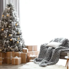 Idee per alberi di Natale addobbati eleganti