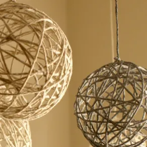 palle di natale con spago