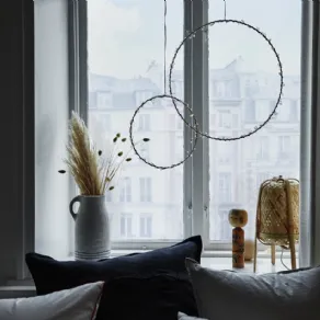 Stråla ad anello con led integrate è a sospensione