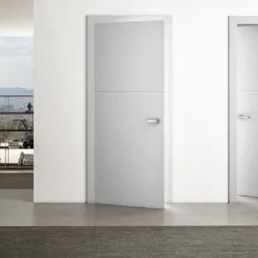 porta con bassorilievo pivato 