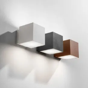  Applique a Led Up&Down di Olev con fascio di luce verso l’alto e verso il basso.