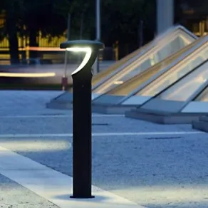 Illuminazione moderna da giardino a led