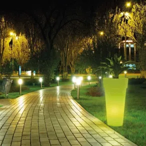 Effetti di luce in giardino