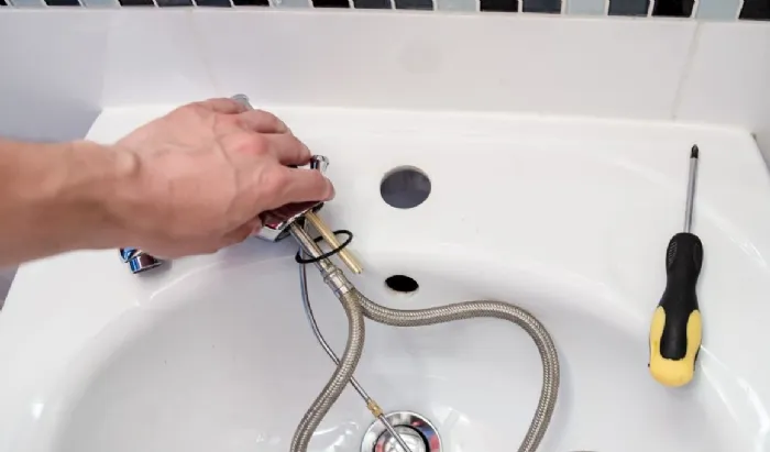 Sostituire da soli un rubinetto non è un'operazione complessa
