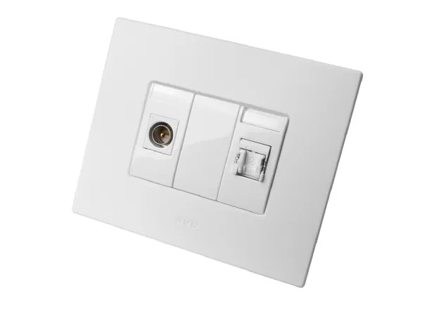 Vera 44 di AVE in Corian con presa TV, presa Dati RJ45 serie Domus