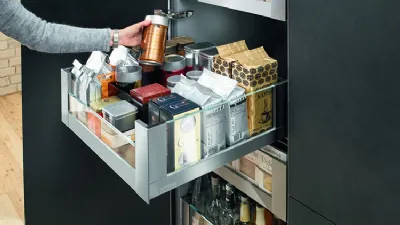 dispensa Space Tower di Blum