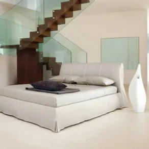 Particolare testiera letto