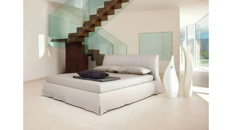 Particolare testiera letto