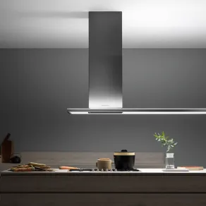 Zenith NRS della collezione Silence NRS è la cappa a isola Falmec realizzata in acciaio inox con illuminazione diffusa