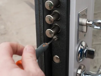Quanto costano le serrature per la porta blindata