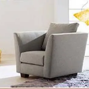 poltroncina grigia