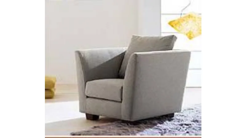 poltroncina grigia