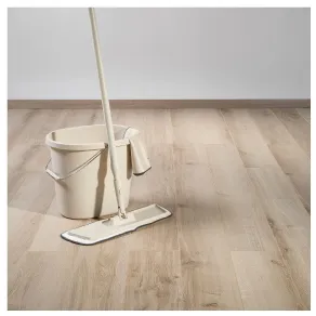 Il laminato GRÄSMARK di Ikea nella versione effetto rovere anticato chiaro
