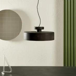 Lampadario moderno con il legno