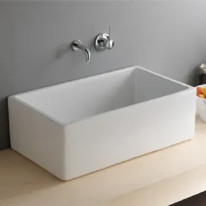 Un lavandino in ceramica