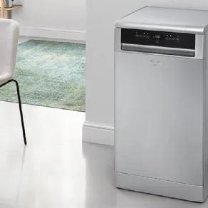 La lavastoviglie ADP 301 IX di Whirlpool