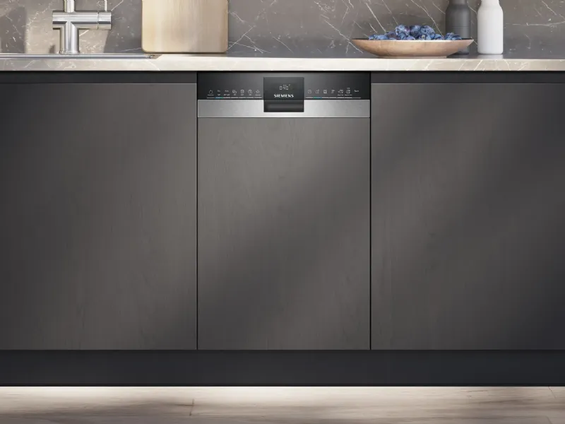 Siemens - iQ300 da 45 cm: lava 10 coperti con 8,9 L d'acqua
