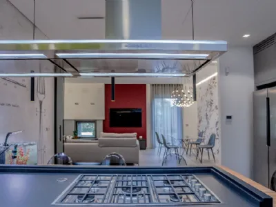 Cucina a vista su zona giorno, progetto ArchiDesignLAB