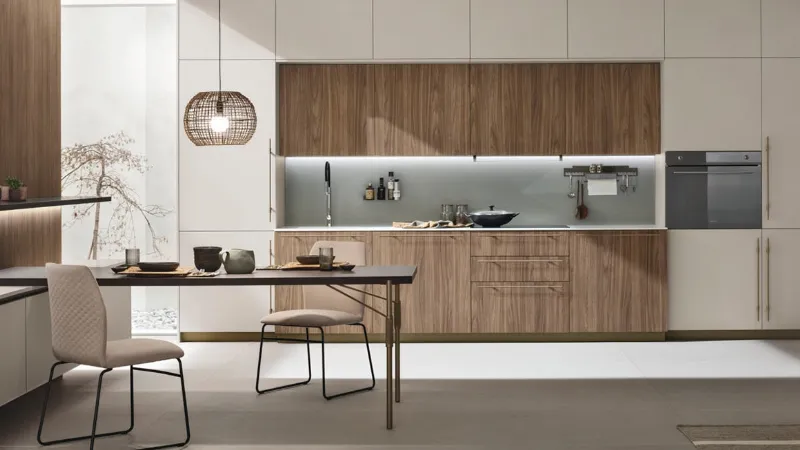 Metropolis di Stosa. Cucina  a parete con ante in laminato materico