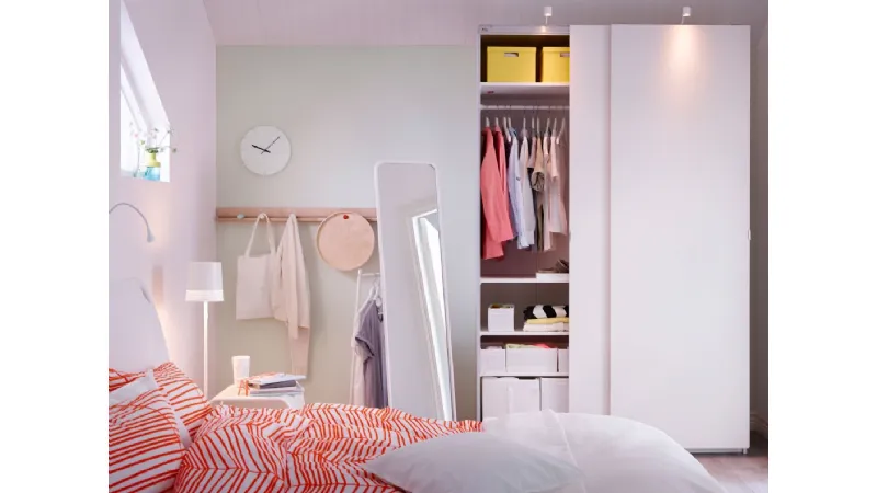 guardaroba con ante scorrevoli Ikea PAX