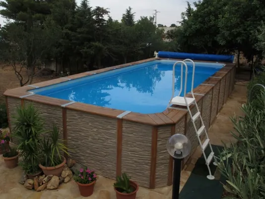 Le piscine fuori terra in legno, una scelta di stile