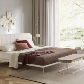 Letto Le Marais di Calligaris, disponibile in color sabbia