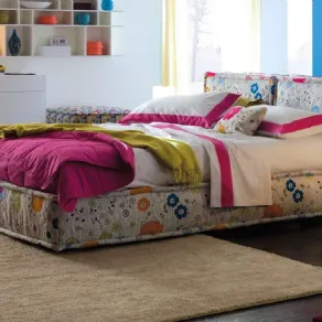 Letto matrimoniale con contenitore modello Litt di Chateaux d'Ax