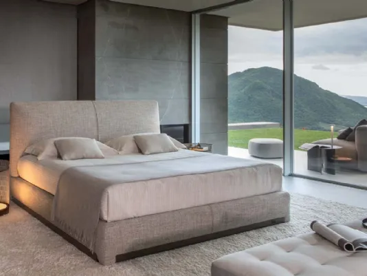 Letto contenitore in tessuto con testiera imbottita Greenwich di Molteni & C.
