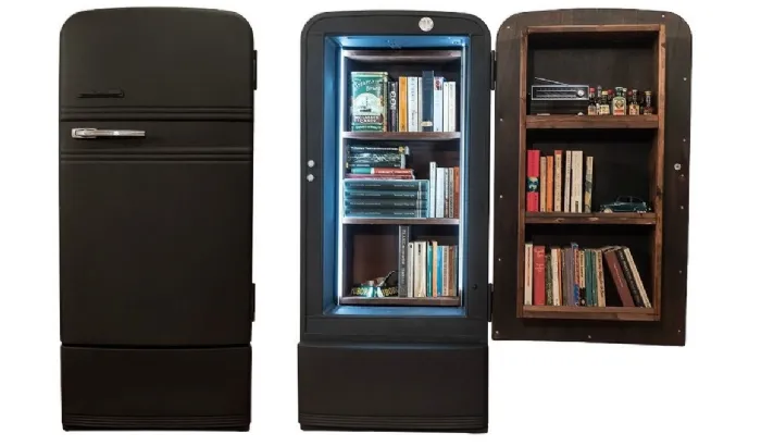 Il frigorifero diventa una libreria di design