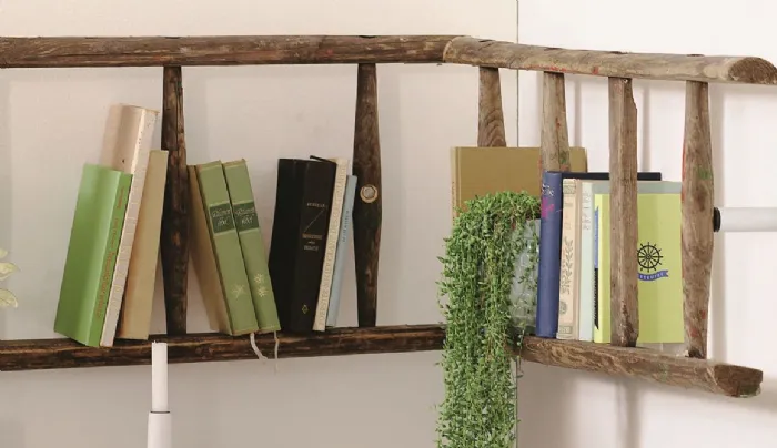 Anche una vecchia scala può diventare un'originale libreria