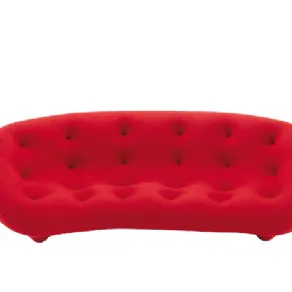 divano arrotondato trapuntato rosso 