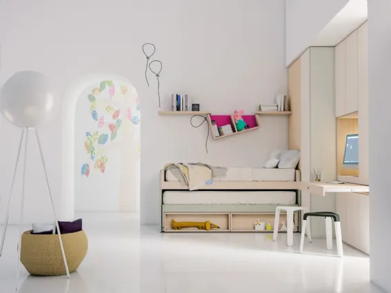 Un'atra immagina della cameretta con letto estraibile Cartesio accessoriata con scrittoio a scomparsa